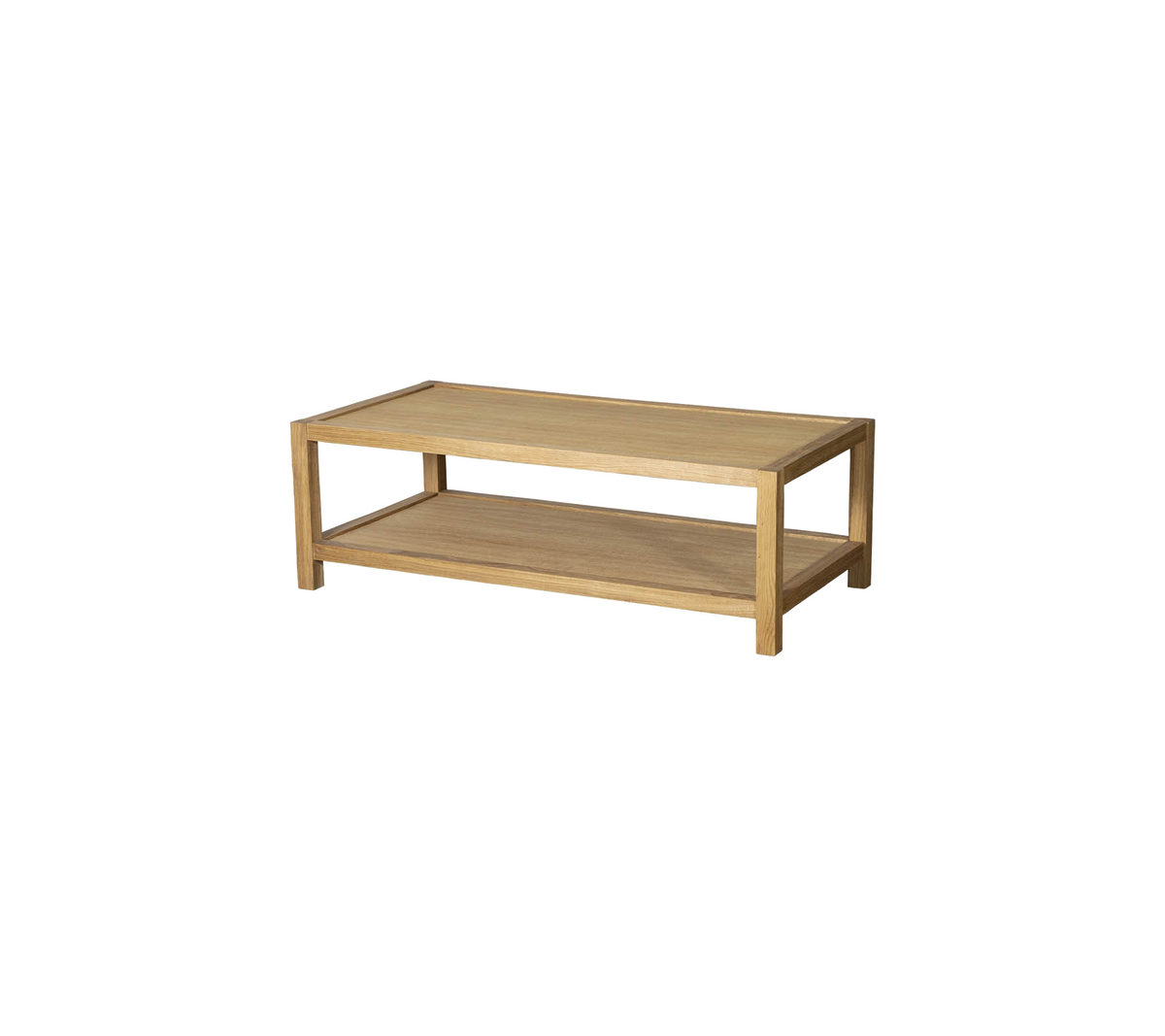 Trekaffe bord med en nedre hylle for lagring, som viser et enkelt og moderne design. Passer til ulike dekorstiler.