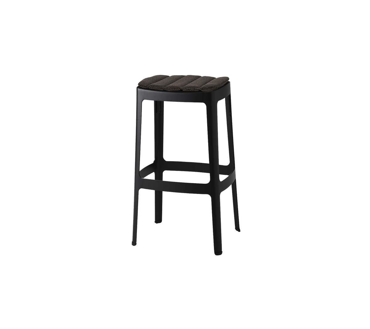 En stilfull svart barstol med ribbet sete og solide bein, designet for komfort og stil. Ideell for moderne omgivelser.