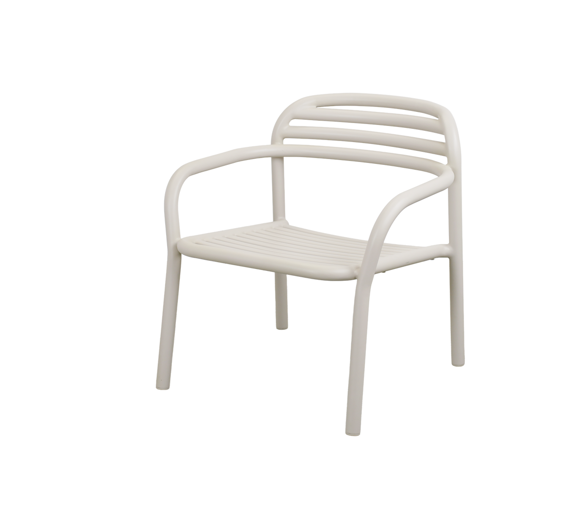 Moderne sandfarget stol med minimalistisk design.