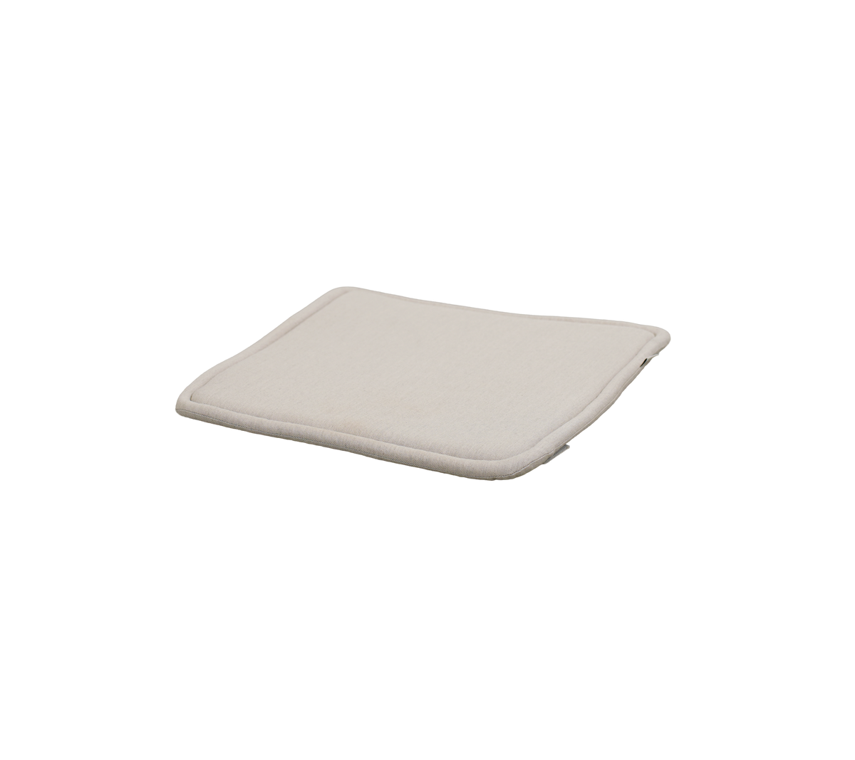 Sandpute med et mykt, buet design og ingen synlige mønstre.