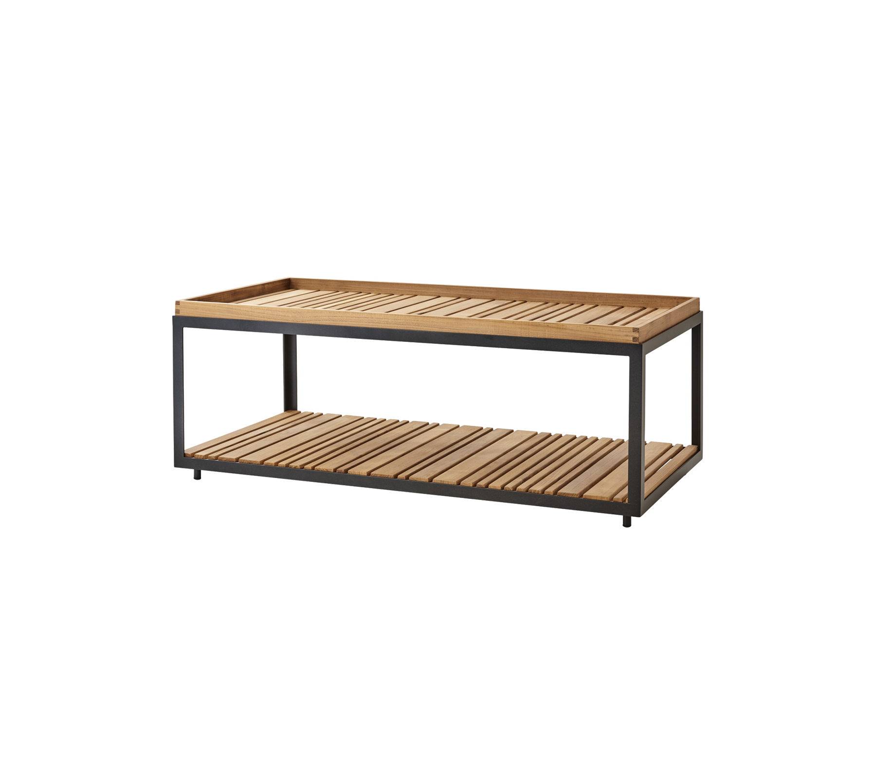 Trekaffebord med lamelldesign og metallramme, med to nivåer for oppbevaring eller visning. Ideelt for moderne stuer.