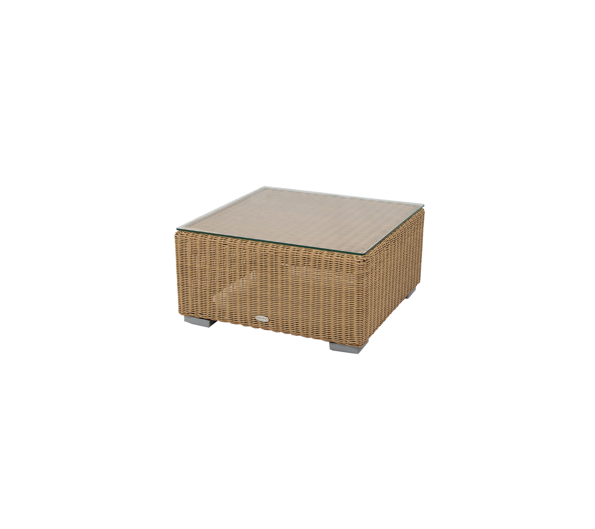 Firkantet kafébord med vevd design og glassplate, ideelt for stilig innredning i ulike settinger.