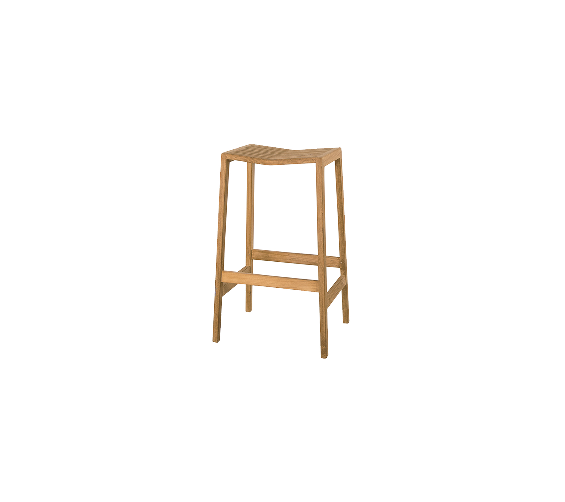 En enkel trestol med naturlig finish og fire ben, med en støttende fotstøtte for ekstra komfort.
