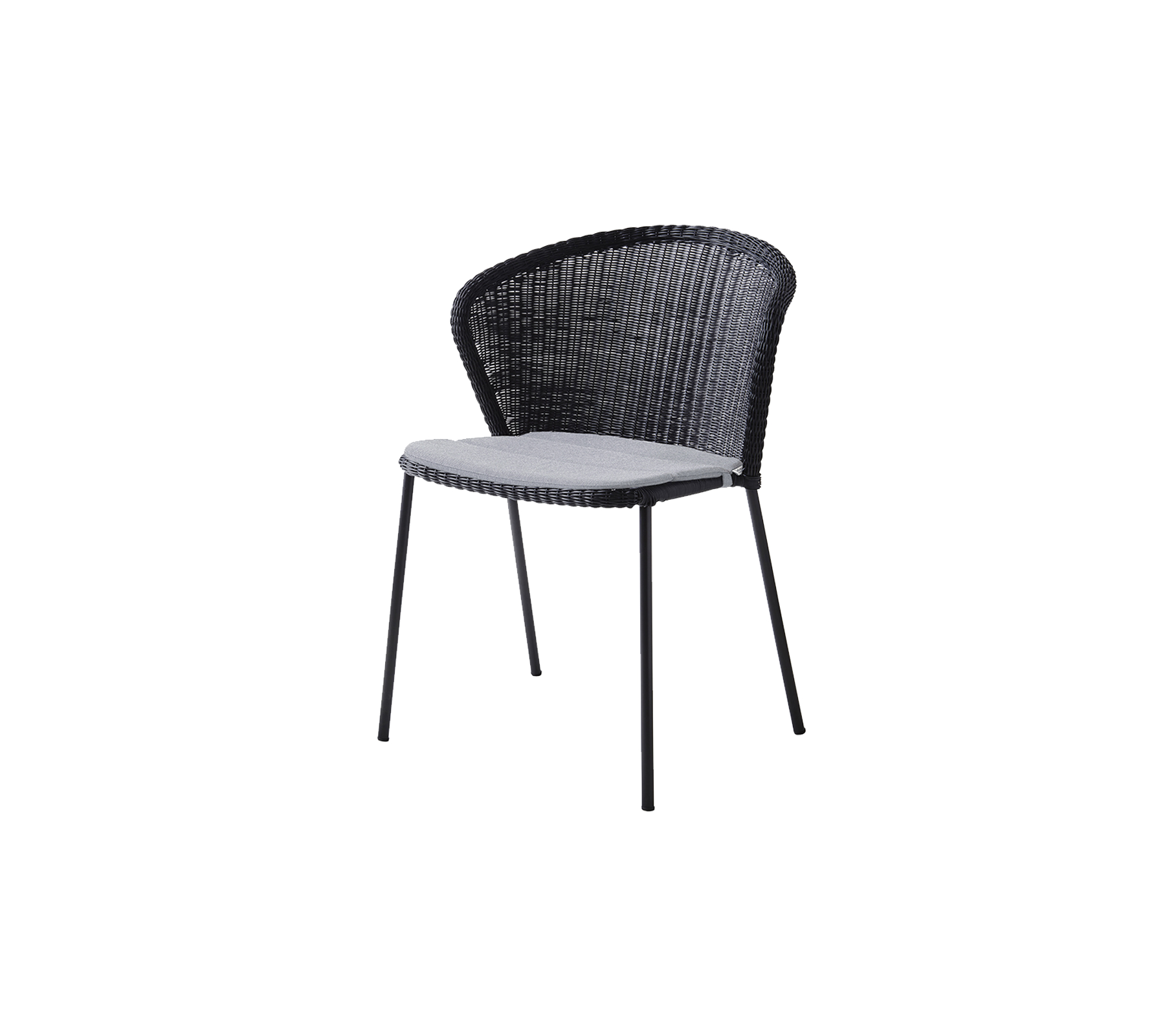 Stilfull svart stol med et vevd design og et komfortabelt lys sete. Ideell for moderne innredning og uformell seating.