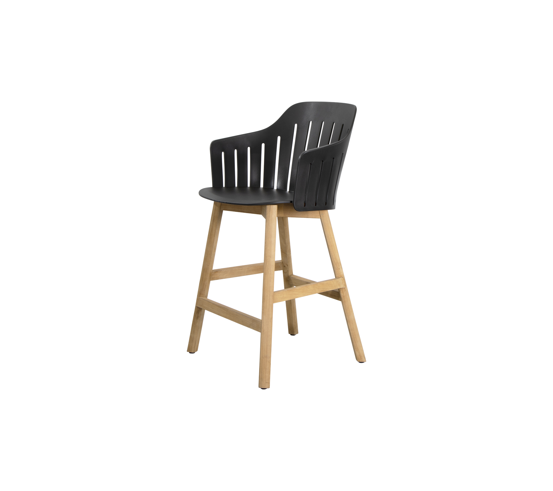Stilig høy stol med en slank svart sete og ben i naturlig tre, som tilbyr en moderne og komfortabel sitteplass.