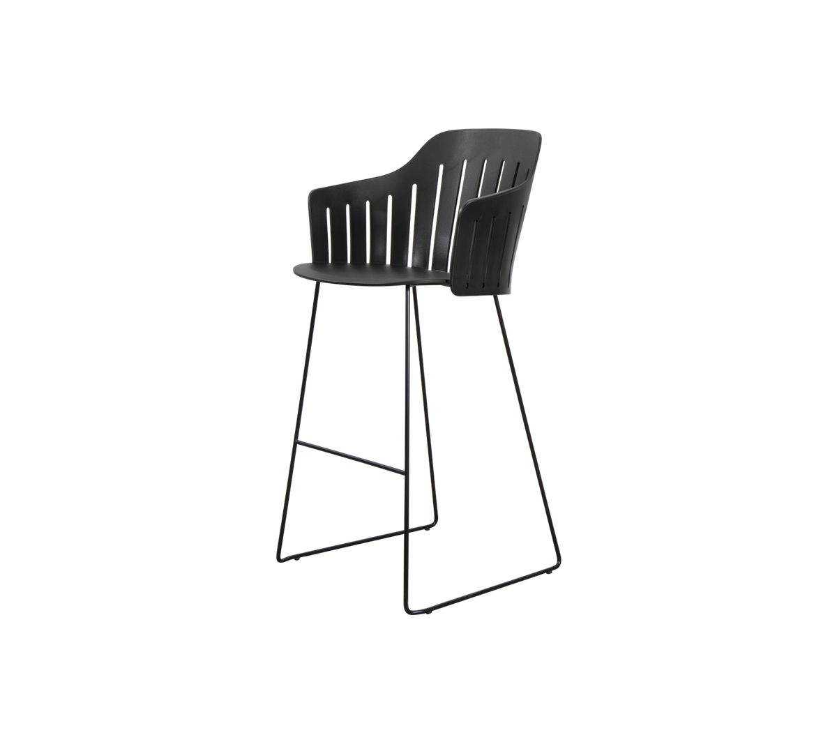 Svart barstol med buet ryggstøtte og slanke metallbein, designet for både stil og komfort.
