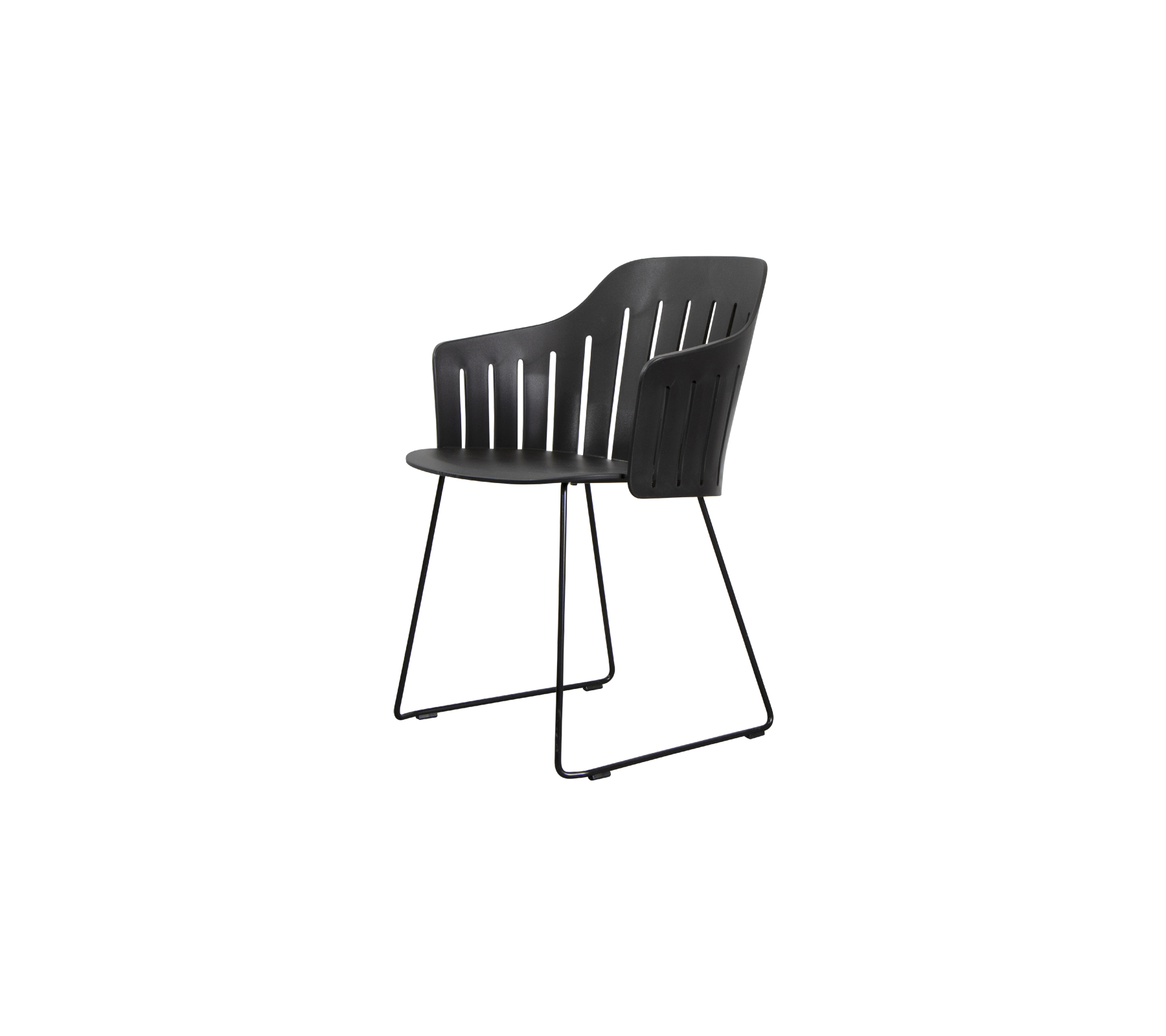 Moderne svart stol med buet ryggstøtte og slank design, støttet av en minimalistisk metalramme. Perfekt for ulike settinger.