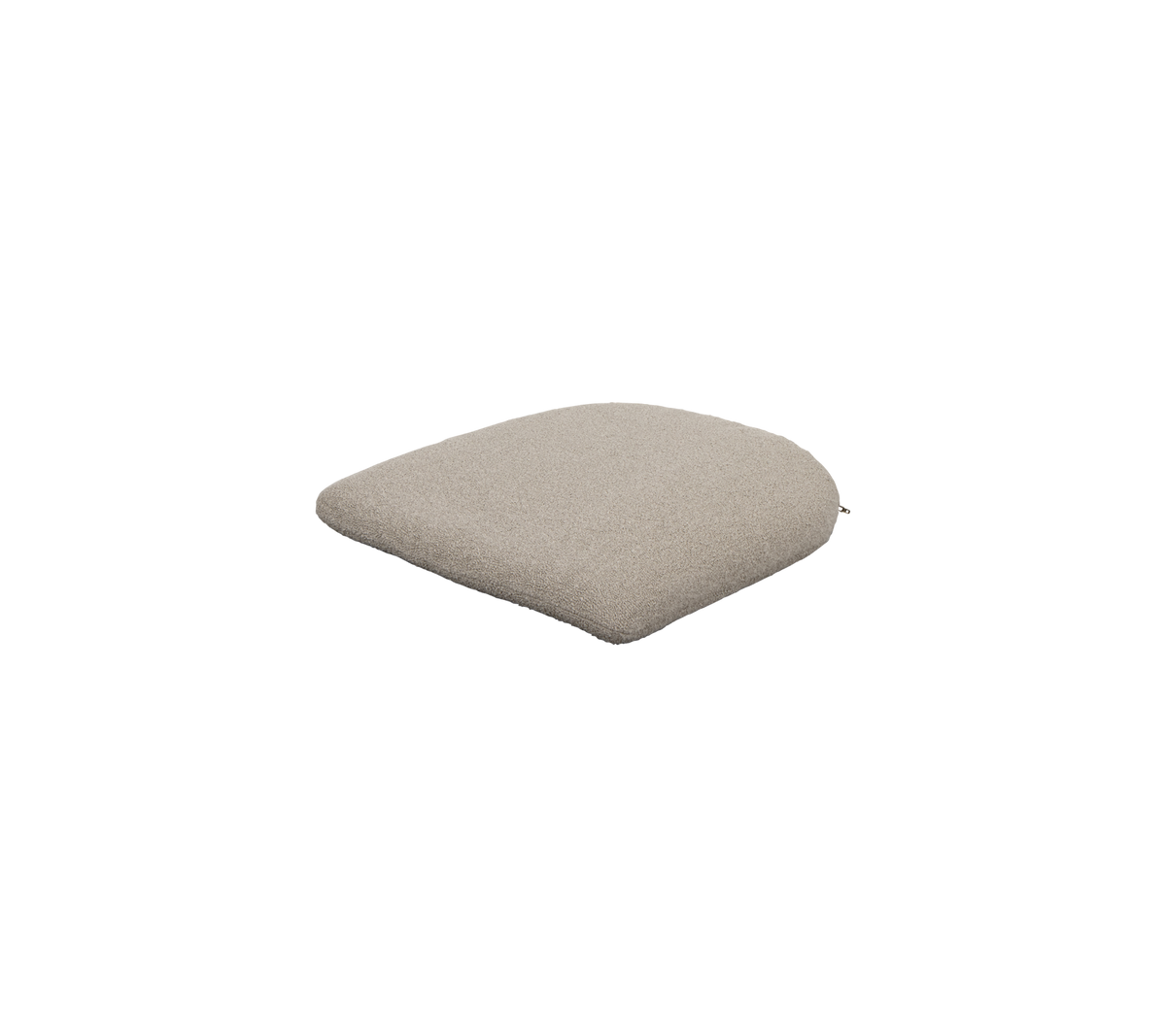 Firkantet pute i et mykt beige stoff, som gir komfort og en nøytral aksent til enhver sitteordning.
