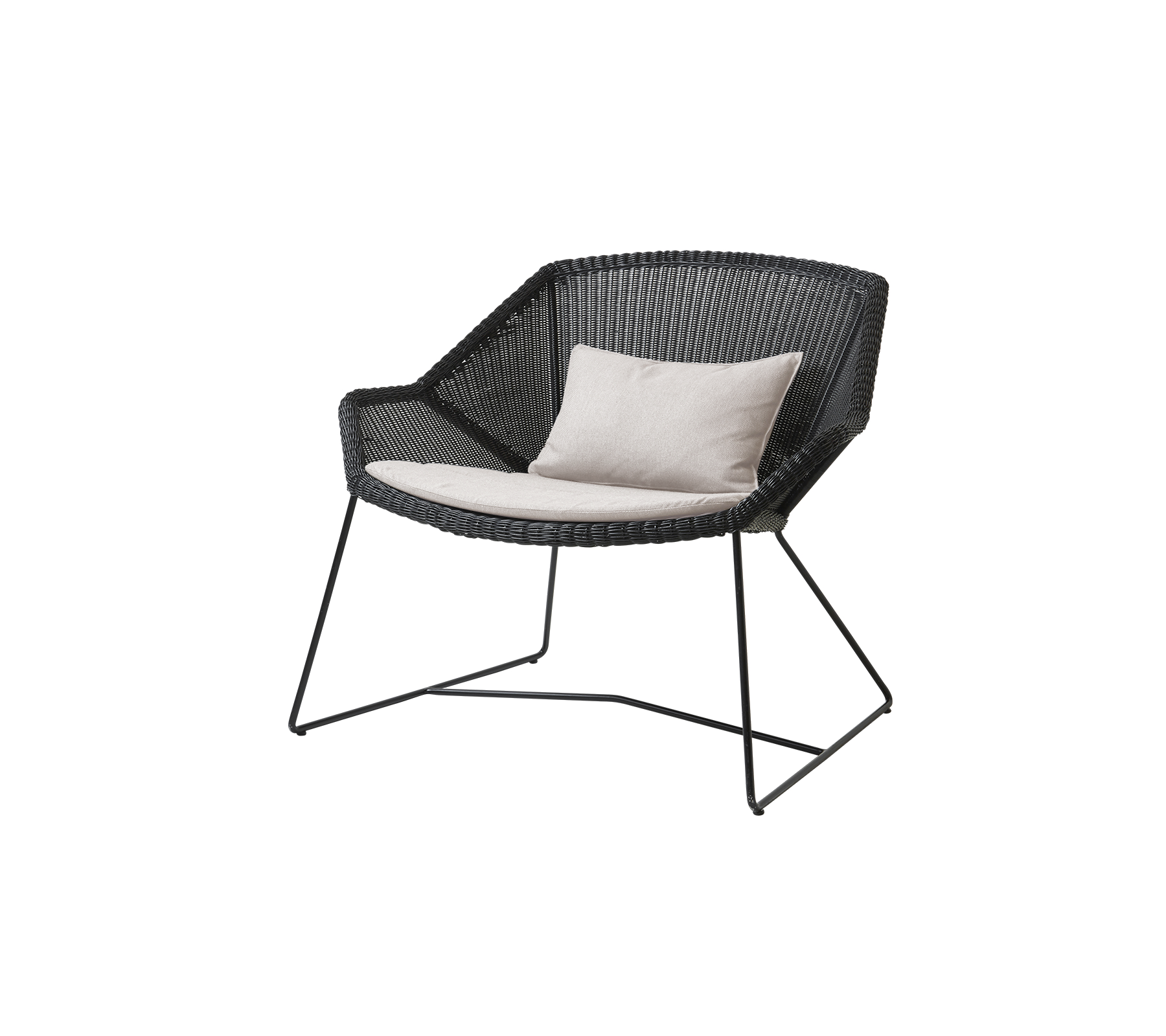 Stilig svart stol med et vevd design og en lys fargepute, med en minimalistisk metallramme. Perfekt for moderne dekor.