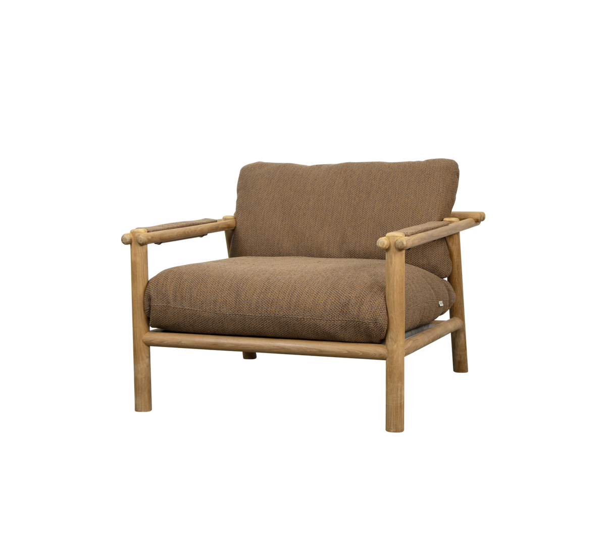 En komfortabel stol med en treramme og myke brune puter, designet for avslapning og stil.