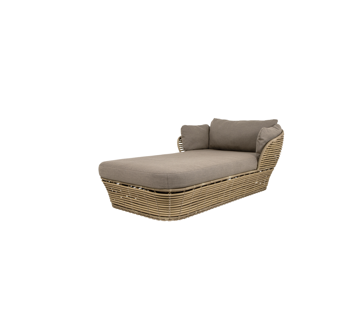 Stilig utendørs solseng med en beige pute og flettet kurvbase, ideell for avslapning i hager eller på terrasser.