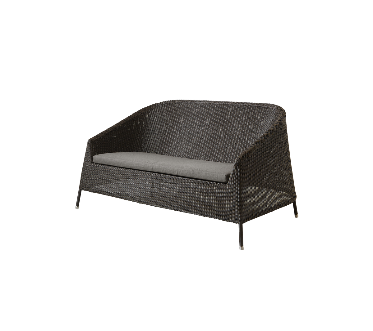 Stilig to-seters sofa med et holdbart vevd design og en grå pute, perfekt for utendørs avslapning og komfort.