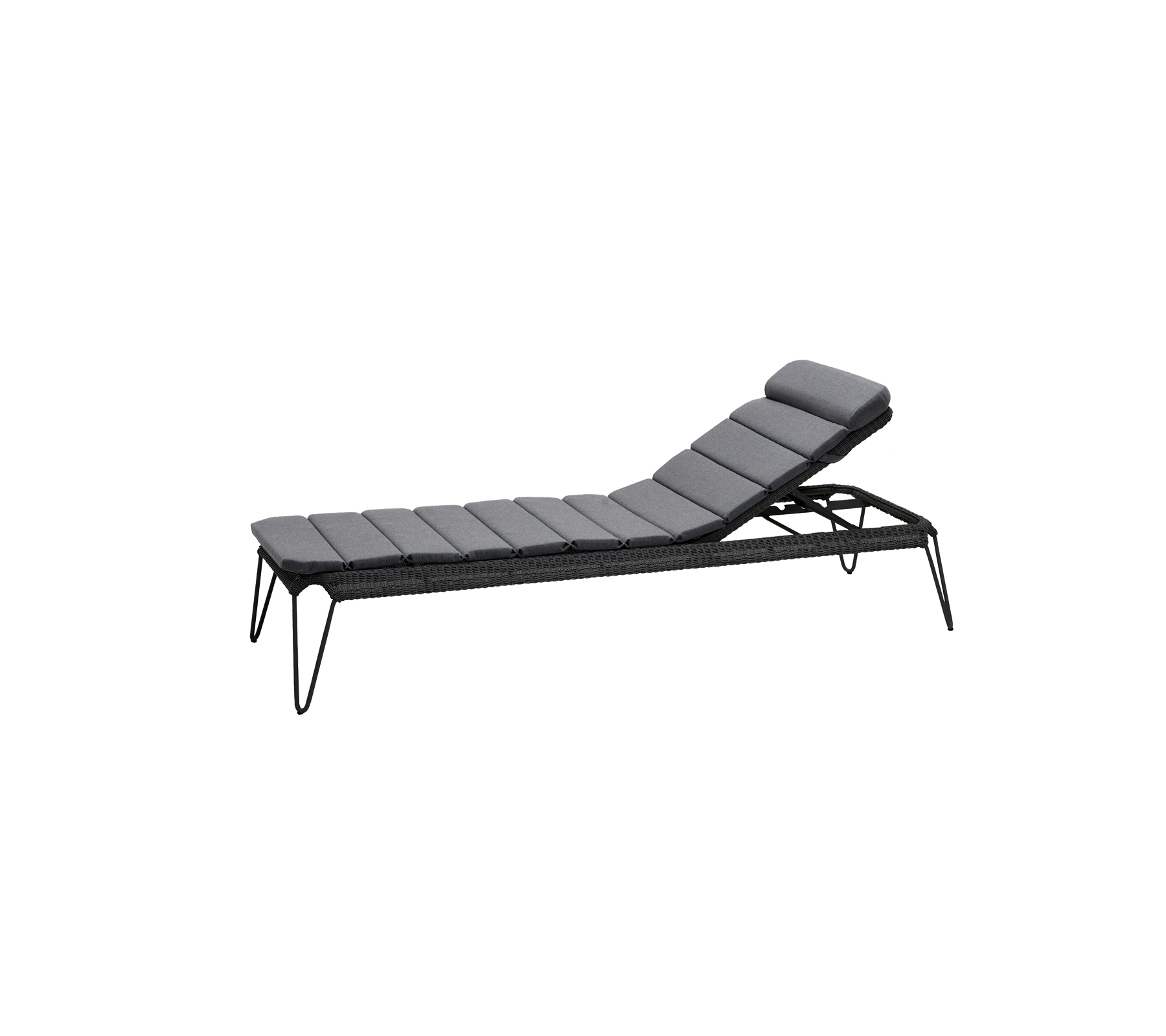 Stilig justerbar lenestol med et slankt design, som har en komfortabel polstret overflate og en solid ramme.