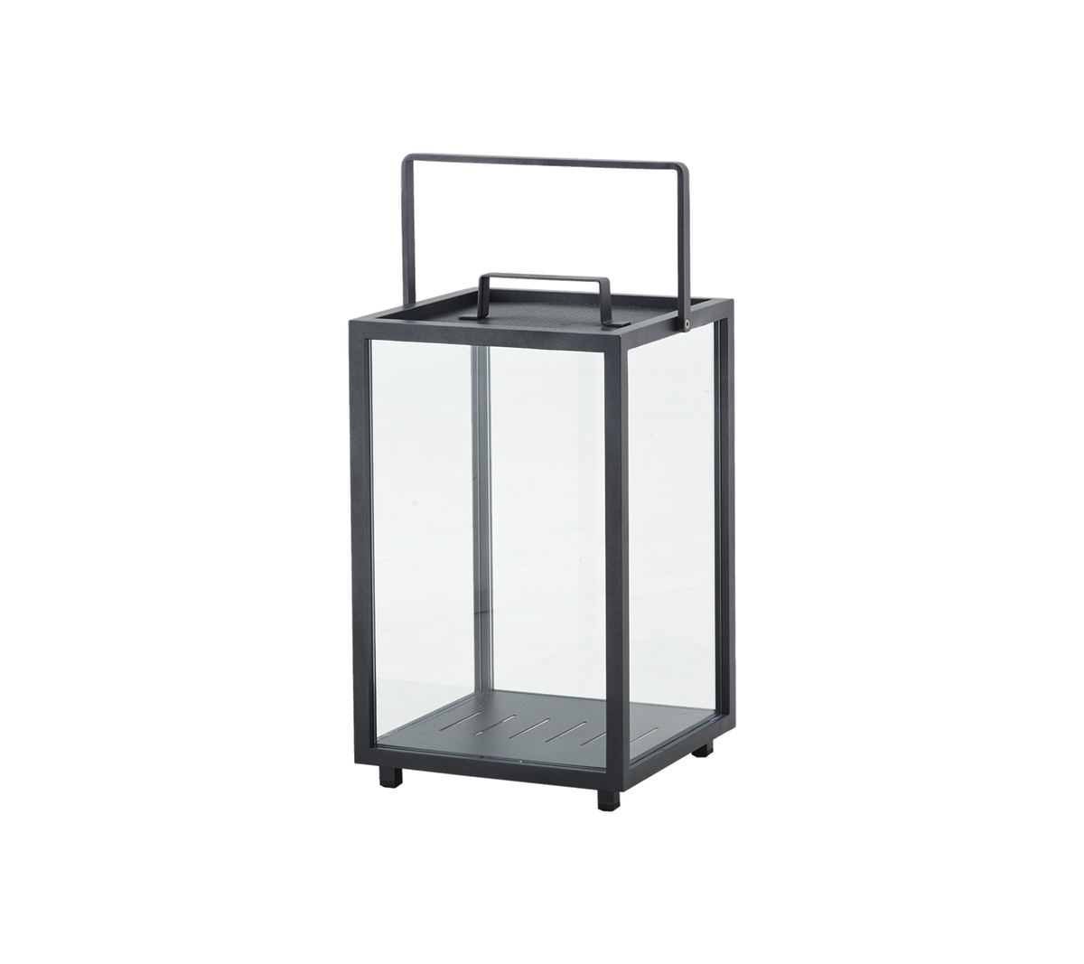 Glasslaterne med en metallramme og håndtak, med et strømlinjeformet design for dekorativ bruk eller belysning.