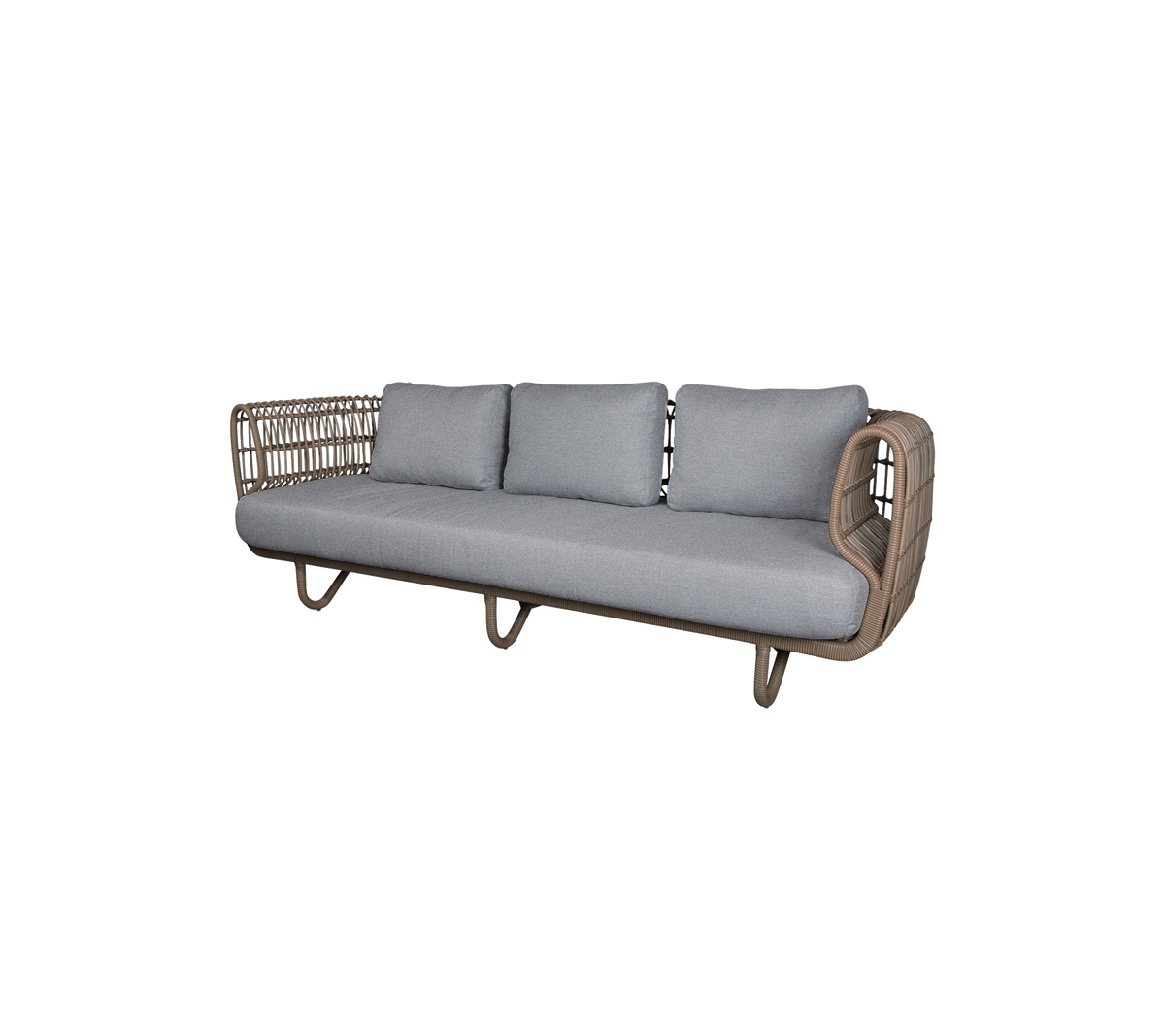 Moderne sofa med grå puter i et stilfullt design.
