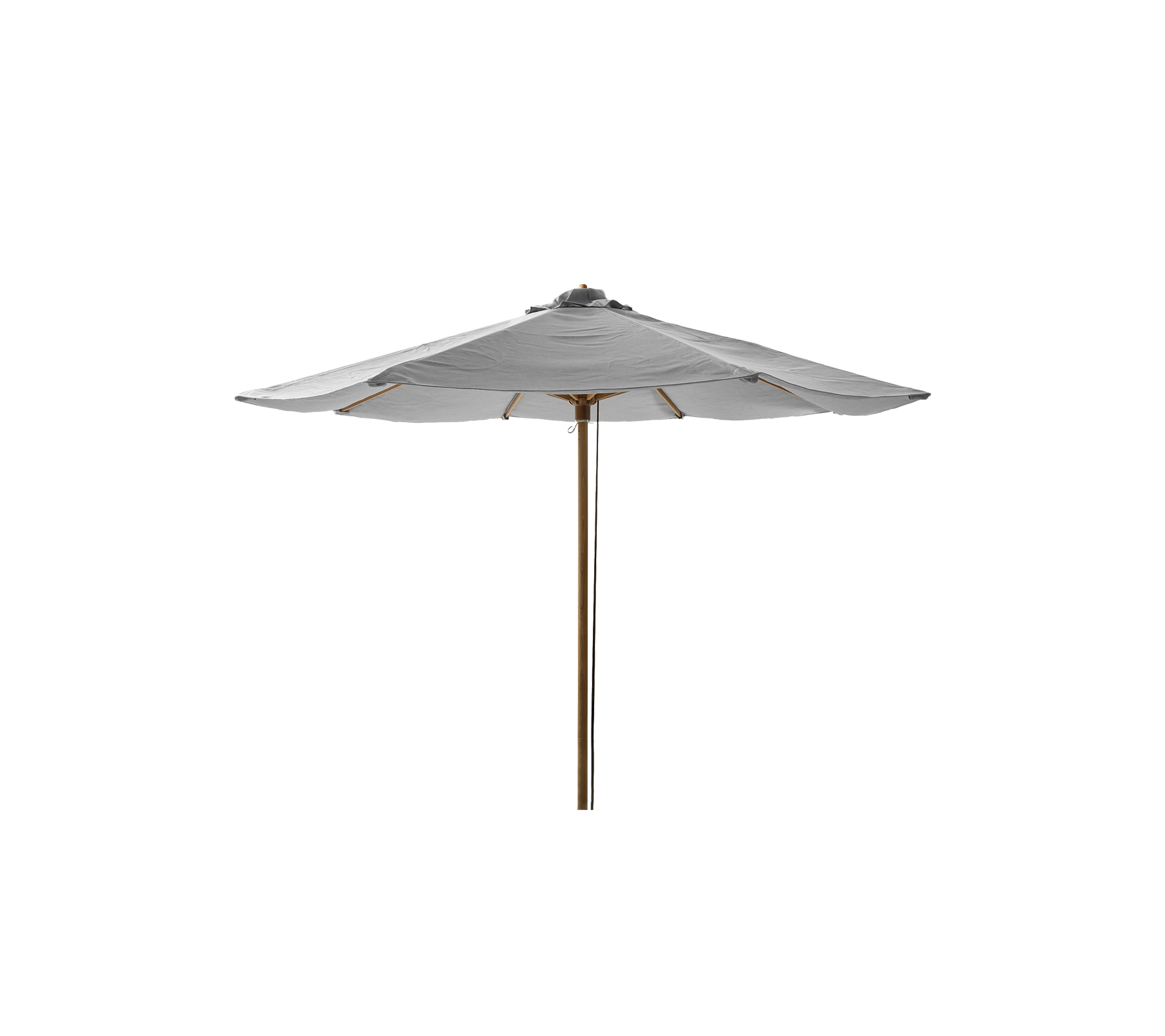 Stilig paraply med en solid stang og et bredt tak, designet for å gi skygge og forbedre utendørsområder.