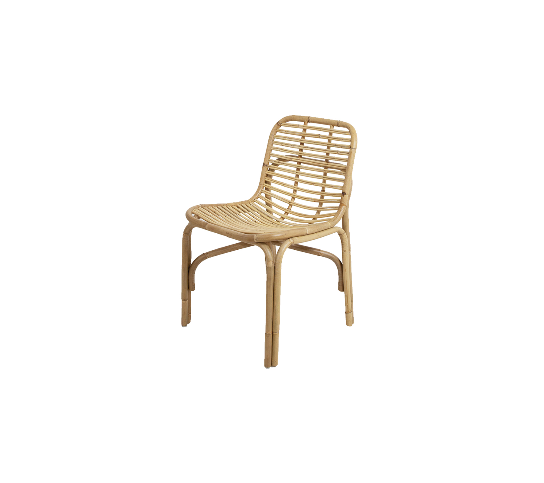 Naturlig vevd stol med minimalistisk design, med buet ryggstøtte og robuste ben, perfekt for allsidig sitteplasser.