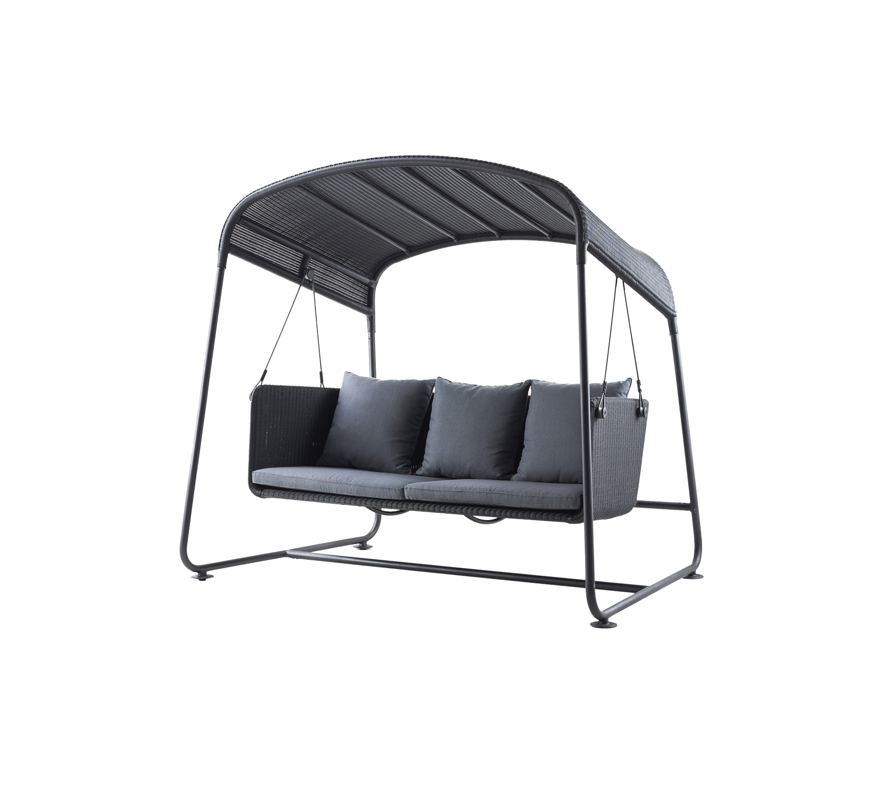 Stilig svingesete med et buet tak, med tre polstrede seter og en solid ramme, perfekt for avslapning og komfort.
