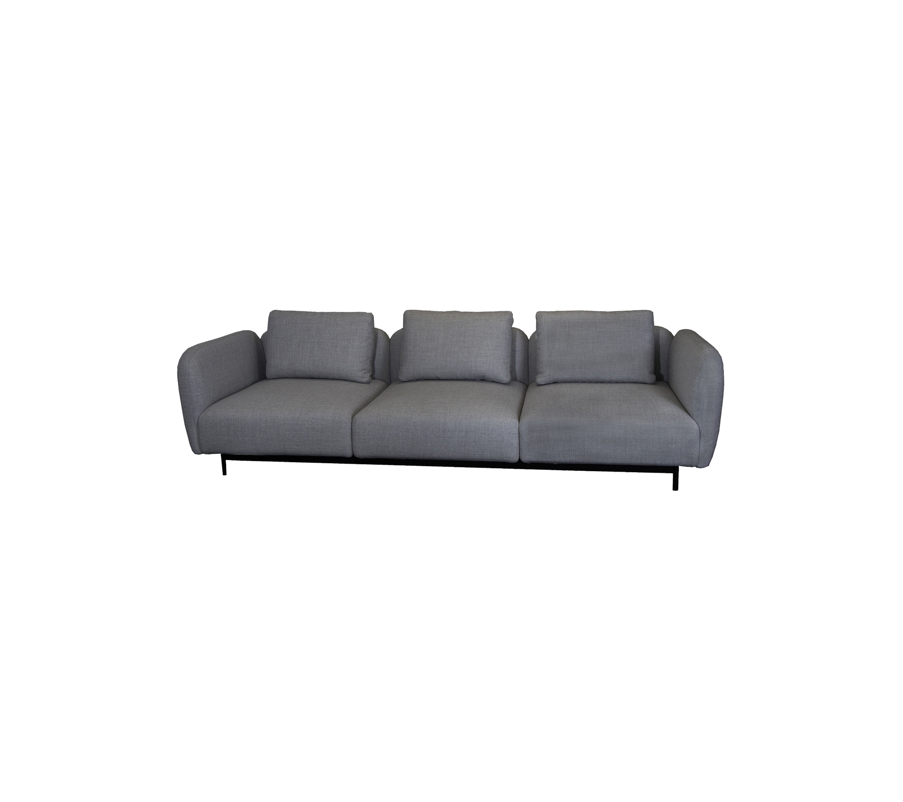 En slank, moderne sofa med minimalistisk design, som har tre myke puter og en ren, enkel silhuett i grå trekant.