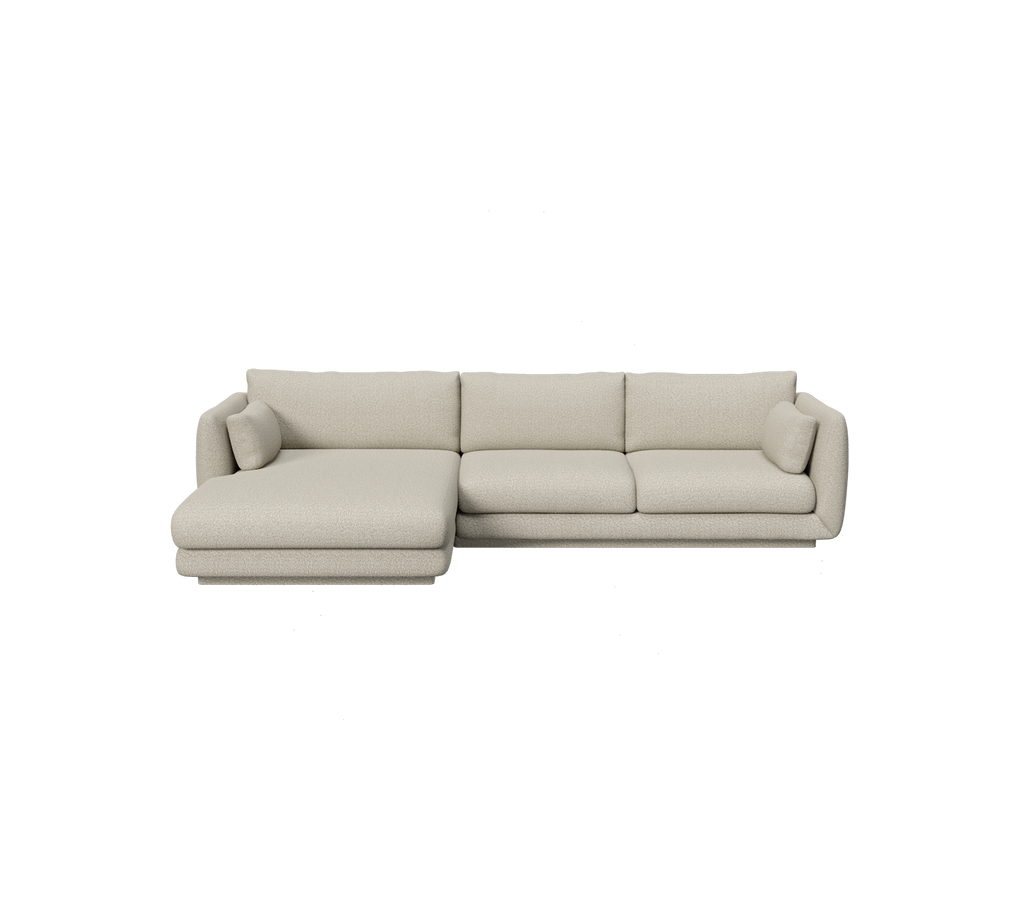 Lysbrunt moderne sofa med chaise lounge-design.
