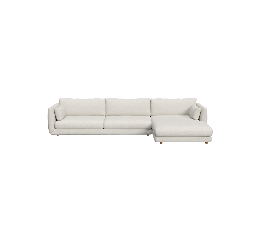 Moderne sandfarget sofa med chaise longue-design.