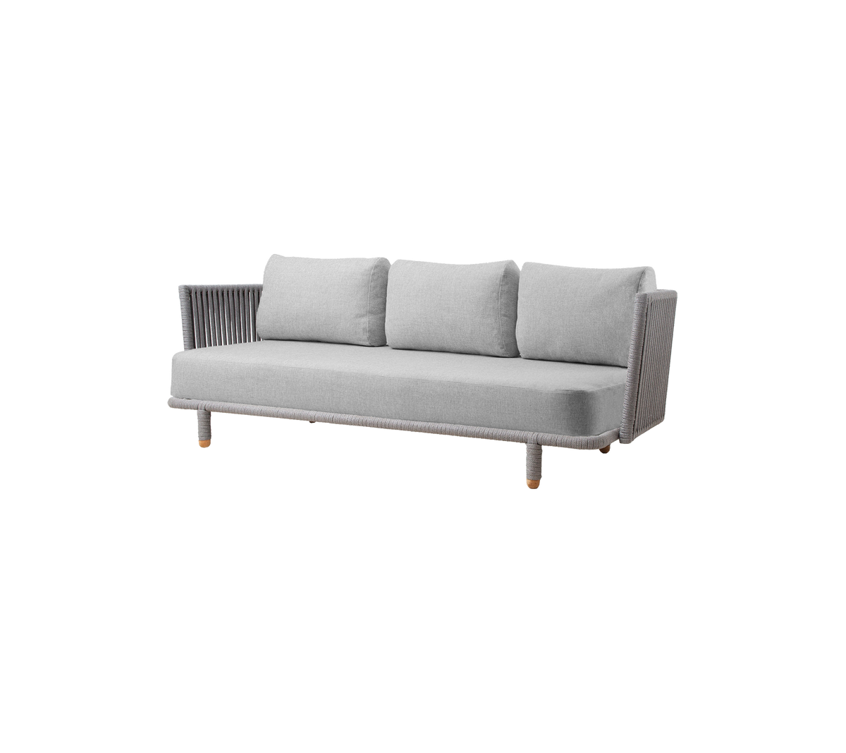 Stilig grå sofa med tre puter og moderne detaljer, perfekt for å forbedre ethvert oppholdsrom.