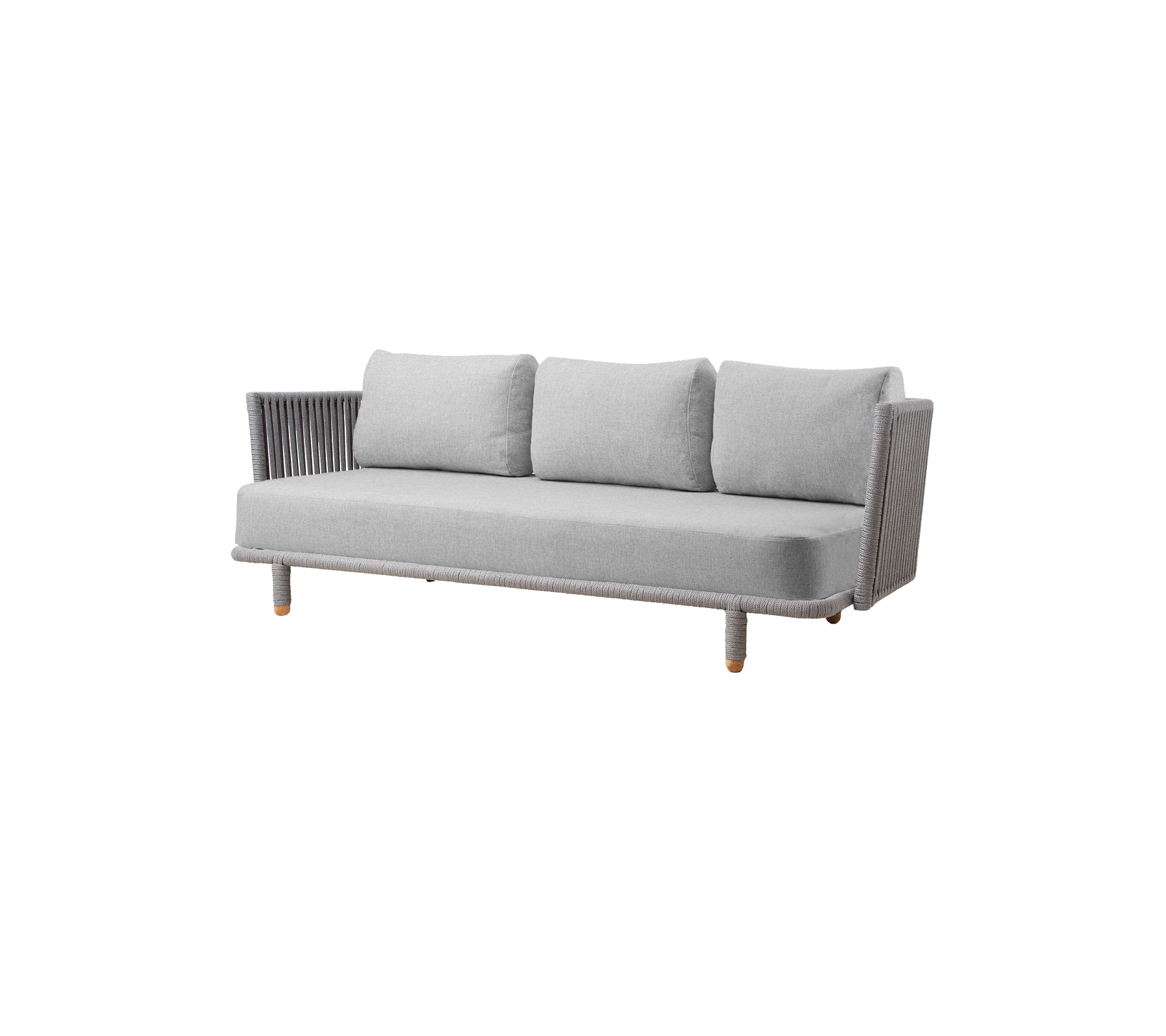 Stilig grå sofa med tre puter og moderne detaljer, perfekt for å forbedre ethvert oppholdsrom.