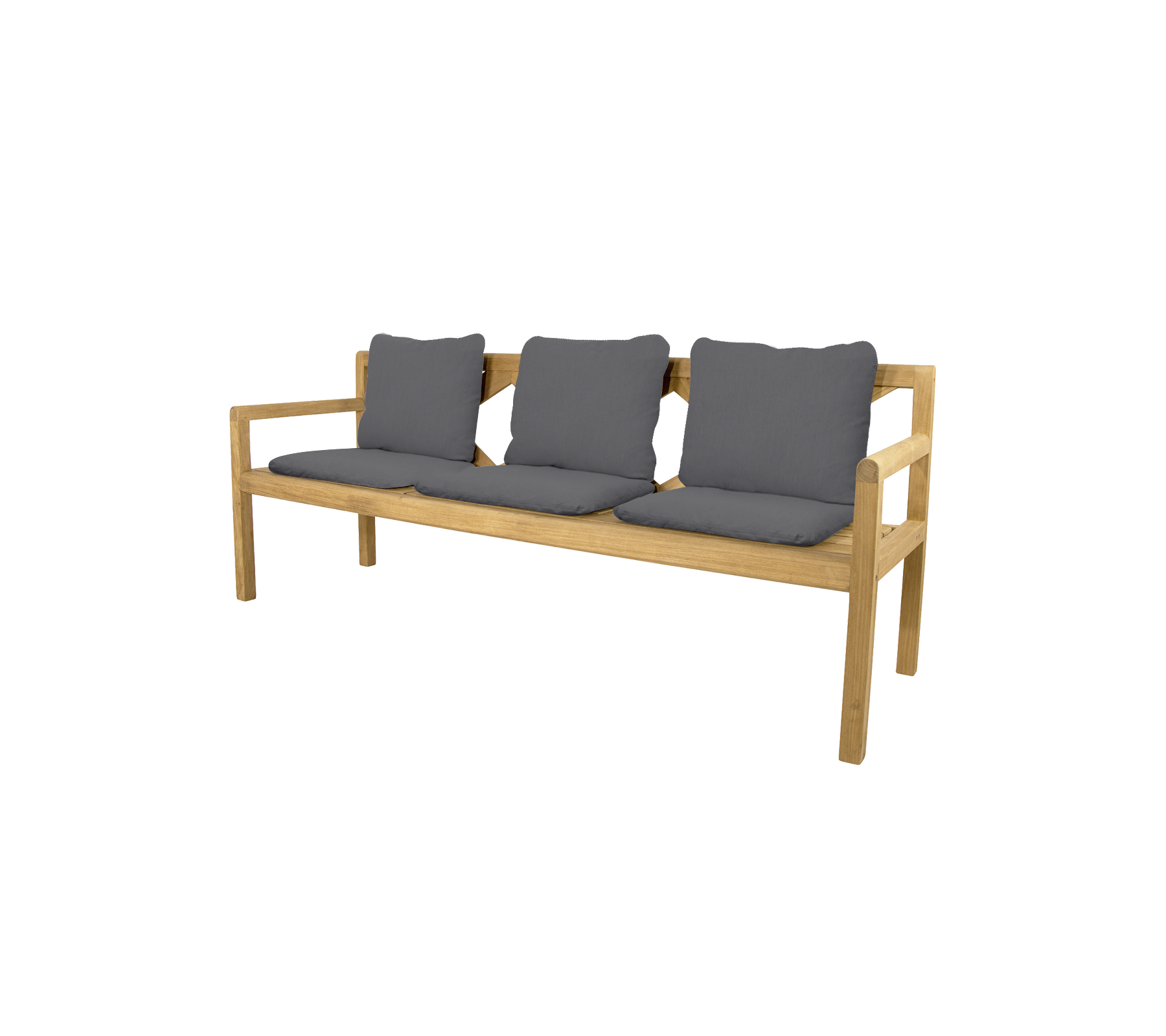 Tre-seters benk med en lys tremme og tre mørkegrå puter, designet for komfort og stil.