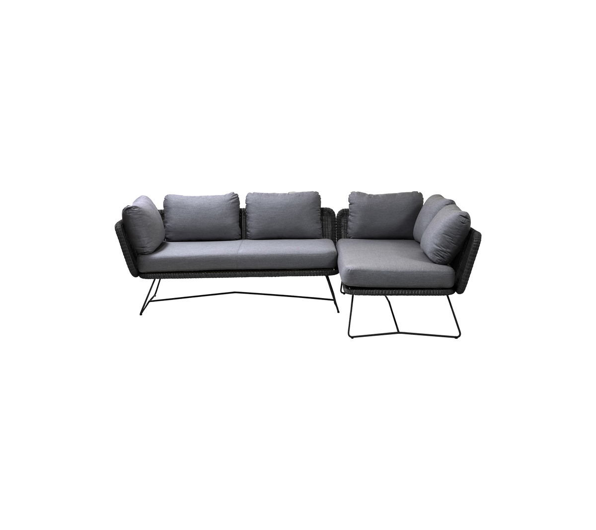 Stilfull svartrammet seksjonssofa med myke grå puter, som har et moderne design som passer til ulike rom.