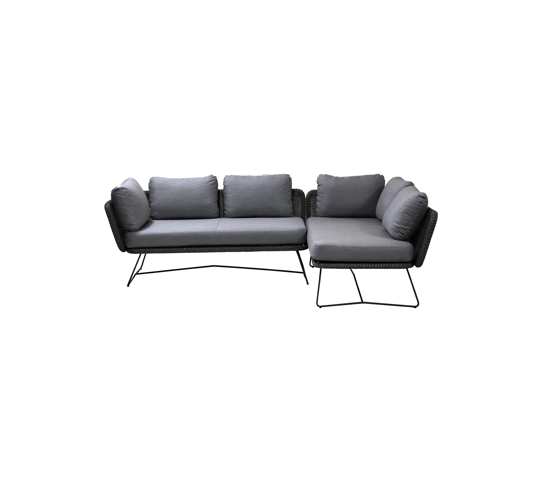 Stilfull svartrammet seksjonssofa med myke grå puter, som har et moderne design som passer til ulike rom.