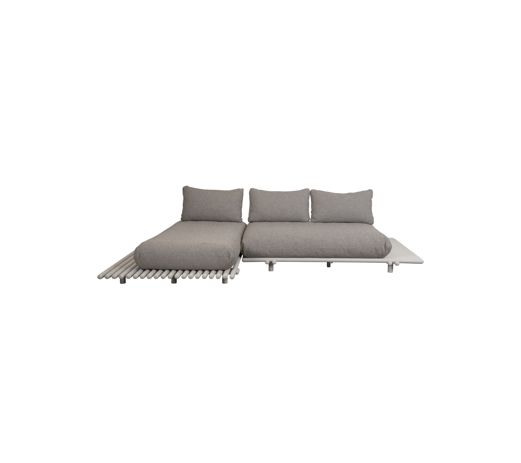 Moderne grå seksjonsofa design med myke puter og en slank trebase, perfekt for stilfull avslapning eller samlinger.